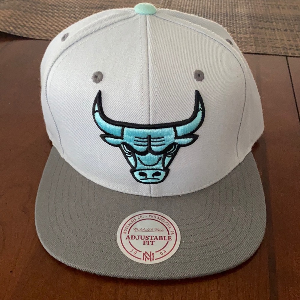 Chicago Bulls - Adjustable Hat